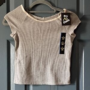 art class Ribbed Short Sleeve Top in Light Gray
